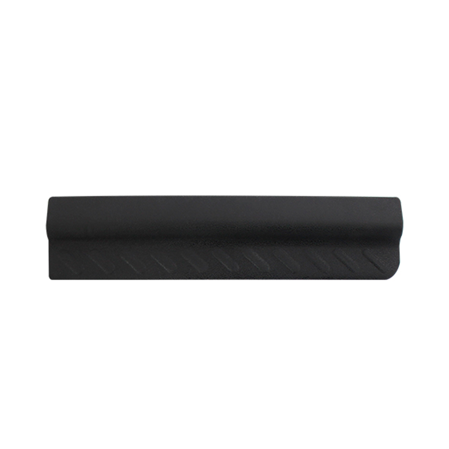 MOLDURA PISA ALFOMBRA TRASERA TSURU III 92-09 NEGRO IZQ