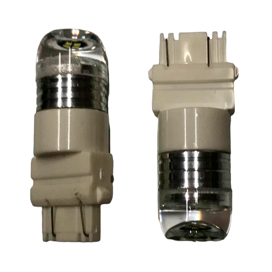 FOCO 3157 3 LEDS BLANCO CON ESTROBO Y LENTE DE AUMENTO