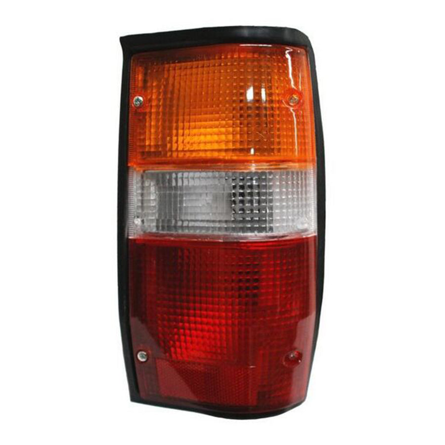 CALAVERA MITSUBISHI PU L200/ RAM 50 87-96 NEGRA C/ARNES TYC# DER