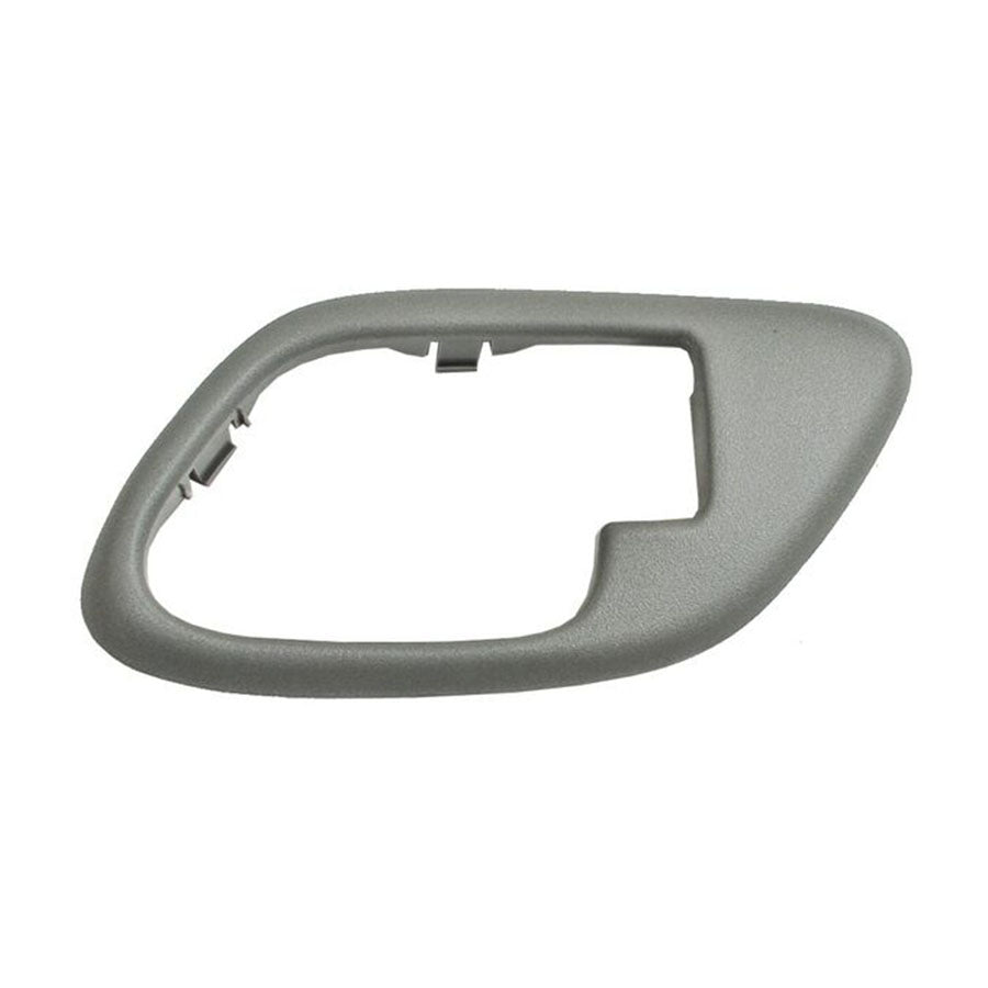 MANIJA INT CHEV PU/ SUB/ BLAZER/ YUKON/ TAHOE/ ESCALADE 95-98/ KODIAK 02-09 GRIS BISEL IZQ